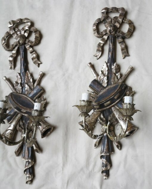 1950/70 Pair of sconces  silvered wood  has the music instruments drum and trumpets - Image 4