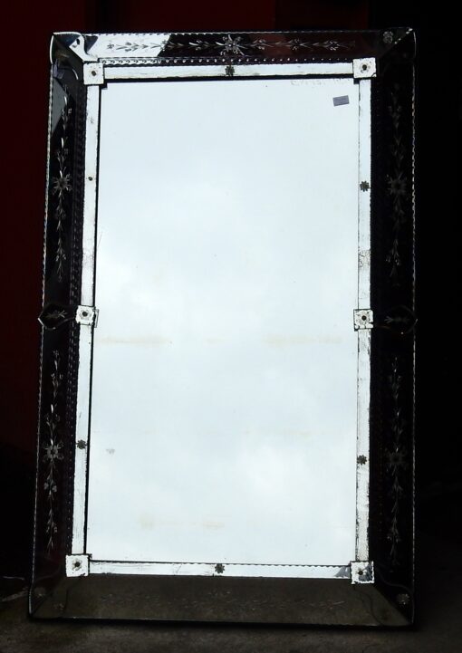1900' Venitian Mirror to Parecloses 147 X 93 cm