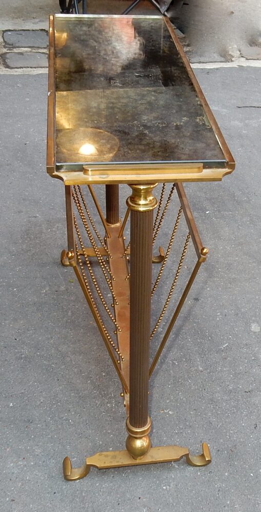 1970' Porte Revue Maison Jansen en Bronze Doré, Plateau Miroir Oxydé – Image 2