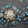 1970' Paire de 2 Plafonniers ou Appliques à Décor de Fleurs et Feuilles en Métal Argenté Style Maison Baguès Feuilles en Verre de Couleur Bleue – Image 2