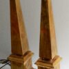 1970' Paire de Lampes Obelisques en Laiton Style Maison Jansen – Image 8