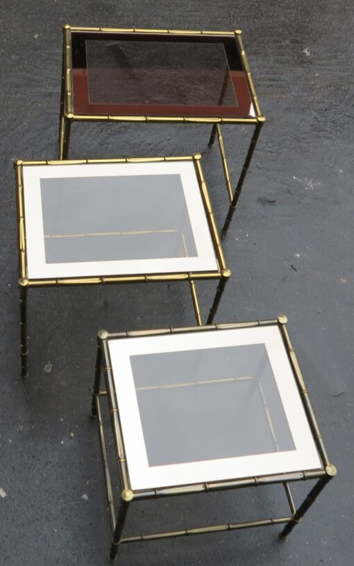 1950/70 Series of 3 Nesting gilted bronze tables Modél Bamboo Adnet Jacques top silvered frame - Image 4