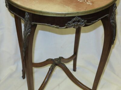 Pedestal table of style LXV, marbles flower to sin