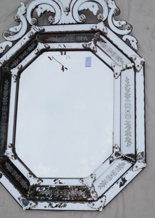 Miroir Venise Octogonal à Fronton Tain Mercure avec Fleurs Gravées – Image 5