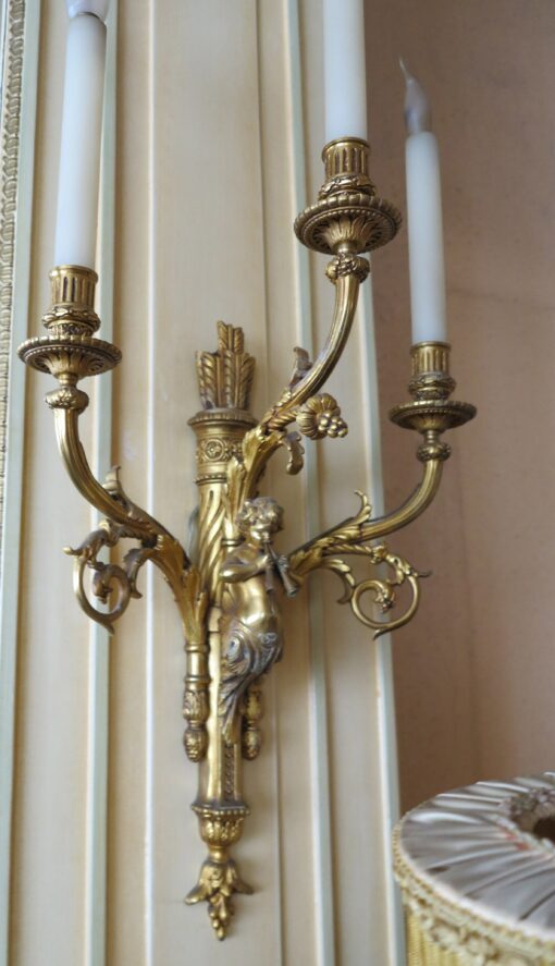 1950' Pair of bronze sconces cherub playing 2 trumpets - Image 3