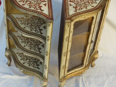 Pair of Corners gilded wood Italy