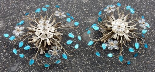 1970' Paire de 2 Plafonniers ou Appliques à Décor de Fleurs et Feuilles en Métal Argenté Style Maison Baguès Feuilles en Verre de Couleur Bleue