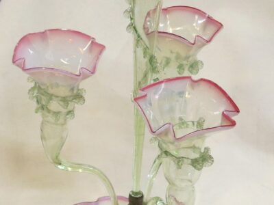 Cristal cup opalescent with 4 cornets N3