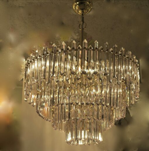 1970' Chandelier 180 Crystals,17 Bulbs