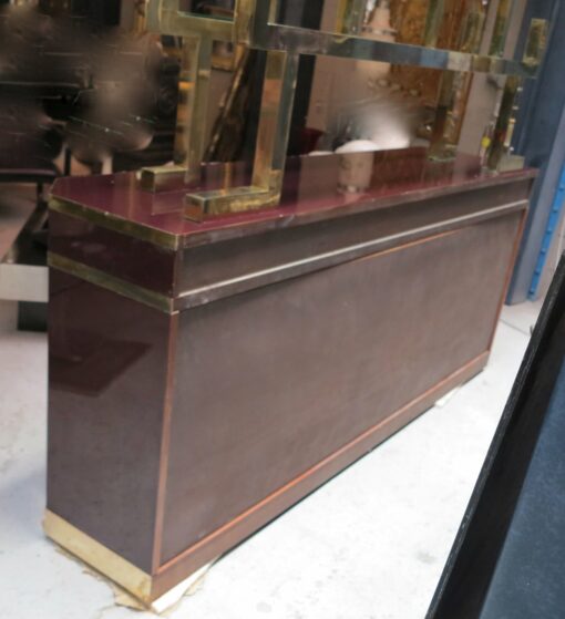1970' Buffet Style Aldo Tura Laqué Violine Roméo avec Étagère en Laiton Doré Japonisante – Image 2