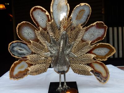 1970' Paon en bronze doré faisant la roue , orné de 8 agates