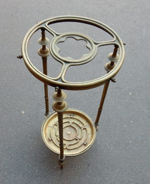 1880/1900 Porte Parapluie en Laiton Provenance Palace – Image 2