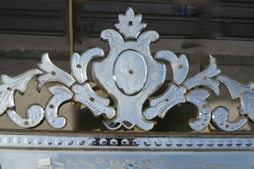 Miroir rectangle avec fronton et ovale en medaillon aux fleurs – Image 6