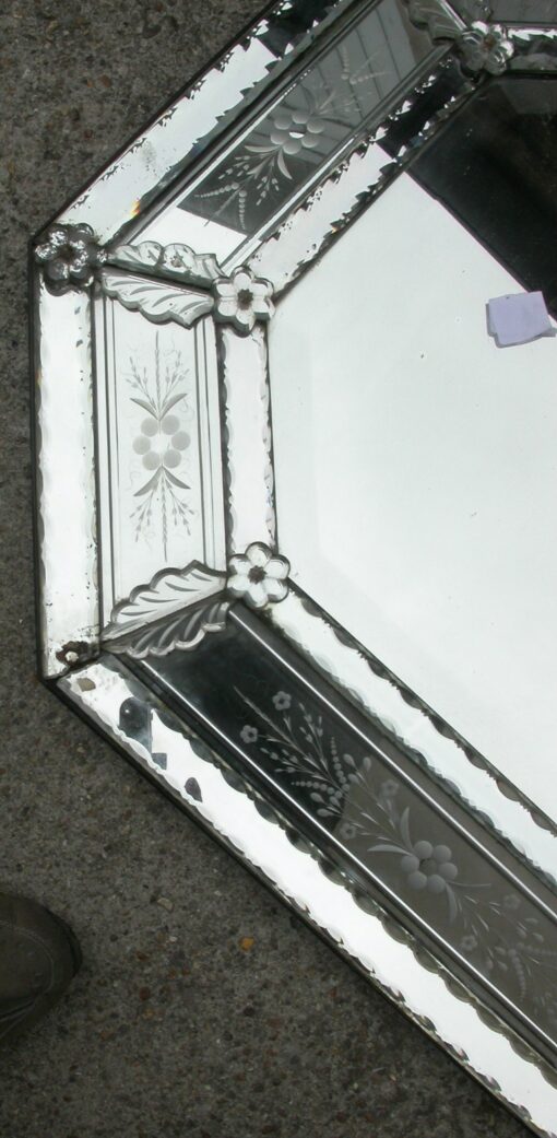 Octogonal venitian mirror - Image 4