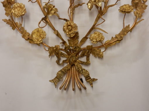 1880' Paire d'Appliques en Bronze Doré à Décor Floral 5 Bras de Lumière – Image 3