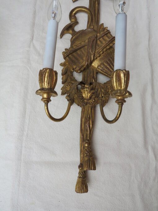 Pair of sconces to the golden wood and golden iron has the waterpot - Image 6