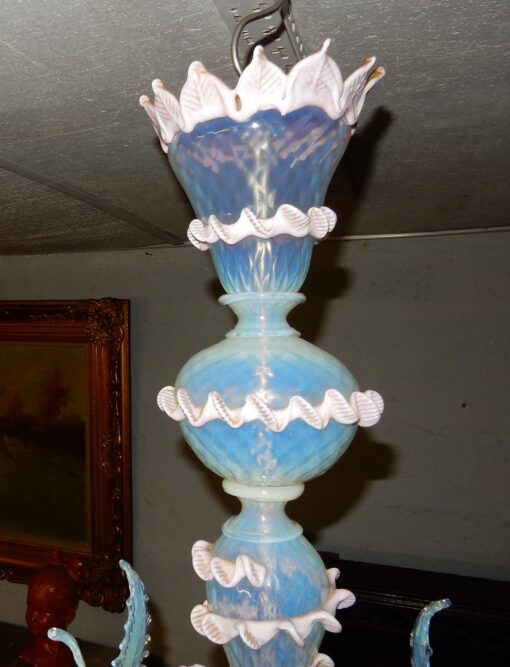 1950/70' Paire de Lustres Murano Bleu Opalescent  8 Bras de Lumiére Et 4 Appliques – Image 7
