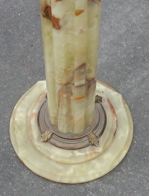 1970 'Onyx Column And Gilded Bronze Corynthian Style - Image 8