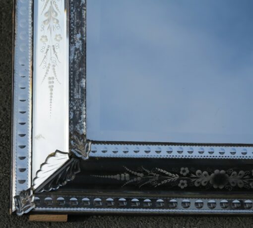 Miroir rectangle avec fronton et ovale en medaillon aux fleurs – Image 3
