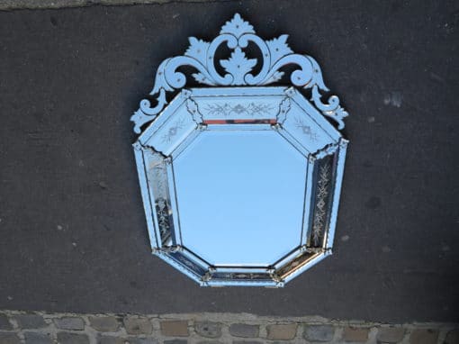 1880' Mirror Venice Octagonal Has Front Wall Silvering 149X99 cm - Image 6