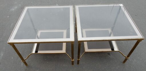1970' Pair of side tables in gilt metal with trays in smoked glass, 61X 61 cm - Image 4