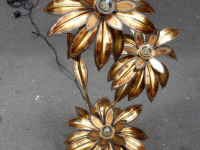 1970 "Plant Enlightening in Brass  Maison Jansen 3 Heads H 100 cm