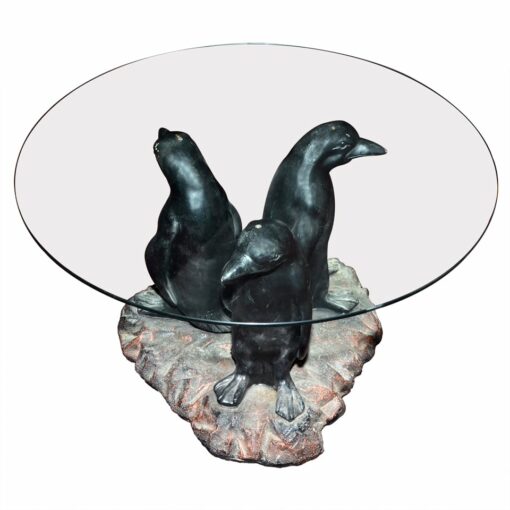 Coffee table with Pinguins