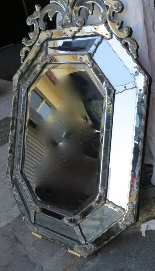 Venitien mirror glasses in the Mercury beveled center - Image 5