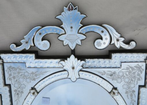 Mirror Venice Octagonal Has Front Wall Silvering Mercury and Feet - Image 4