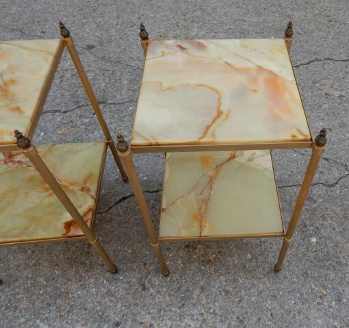 1950/70' Paire de Bouts de Canapés en Laiton Doré Avec Flammes Olympiques Plateaux Onyx Maison Baguès 34 X 34 cm – Image 6