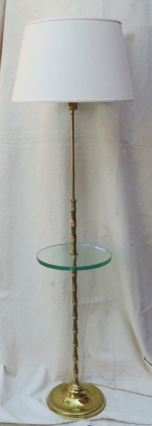 1970' Lampadaire avec Tablette en Laiton Style Maison Malaber