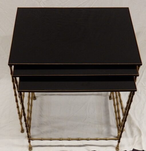 1970' Nested Side Tables Maison Jansen, With 3 Opaline Trays, Bamboo and Claws Feet - Image 8
