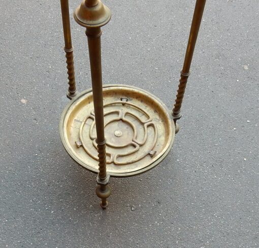 1880/1900 Porte Parapluie en Laiton Provenance Palace – Image 3