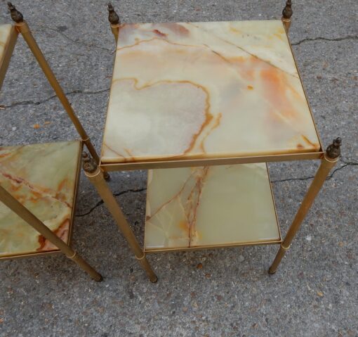 1950/70' Paire de Bouts de Canapés en Laiton Doré Avec Flammes Olympiques Plateaux Onyx Maison Baguès 34 X 34 cm – Image 7