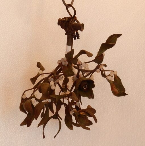 1900' Lustre Boule de Gui en Bronze Art Nouveau a 2 Lampes  Diametre 34 cm – Image 2