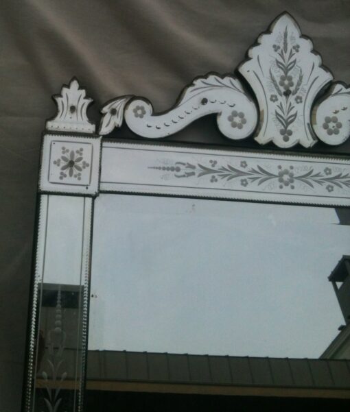 Miroir venise rectangulaire a fronton et cabochons – Image 5