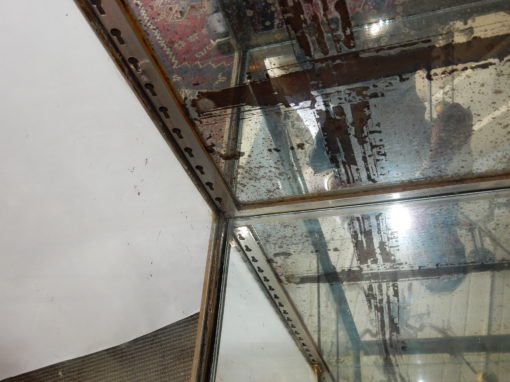 1900' Vitrine en Laiton de Style LXVI Signée Muller Paris – Image 7