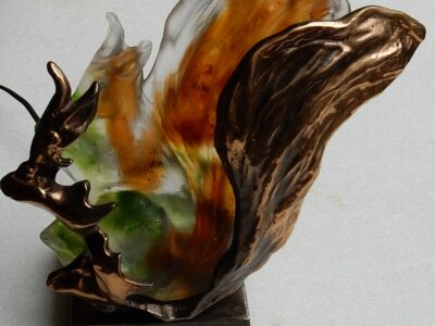 1970/80' Ecureuil en bronze et pâte de verre formant lampe signé LOHE
