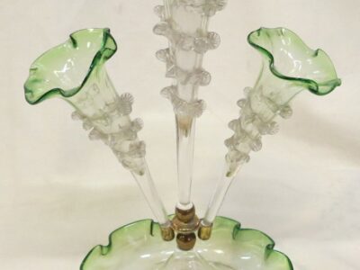 Green cristal cup with 3 cornets N3