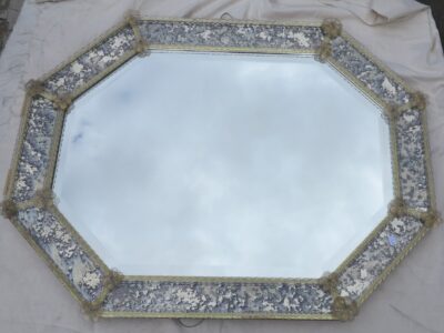 Miroir octogonal Veronése avec parecloses en miroir vieilli et oxydés