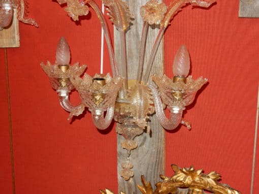 1950/70' Suite de 3 Appliques à 3 Bras de  Lumière en Cristal de Murano Avec Paillons d'Or 45 H X 40 cm – Image 6