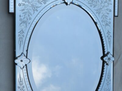 Venitien Mirror has Cartridges, Center Beveled Oval