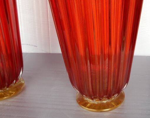 1970' Paire de Vases Cristal Murano Rouge et Or Toso Signés – Image 4