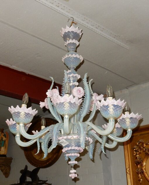 1950/70' Paire de Lustres Murano Bleu Opalescent  8 Bras de Lumiére Et 4 Appliques