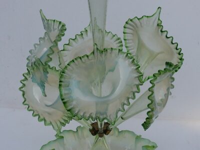1880/1900 Green cristal cup with 7 cornets N3