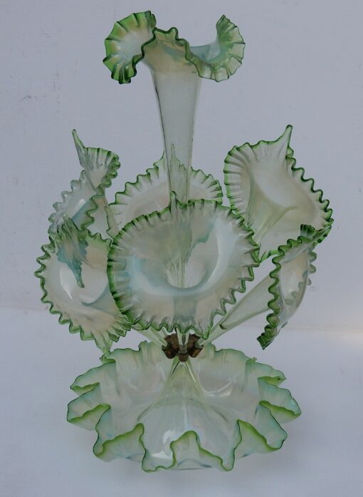 1880/1900 Coupe en cristal avec 7 cornets N3