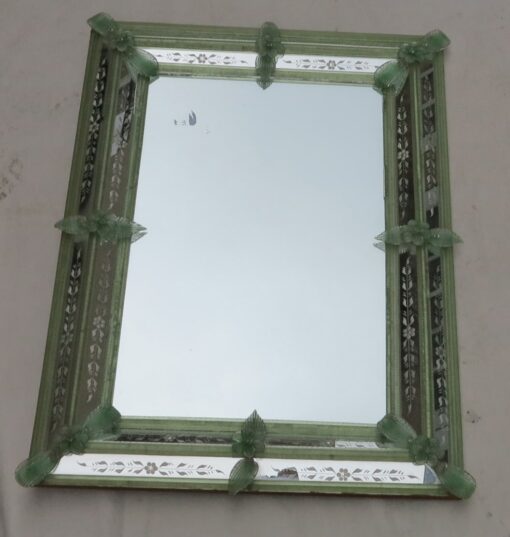 Miroir style Véronese couleur vert clair rectangulaire parecloses