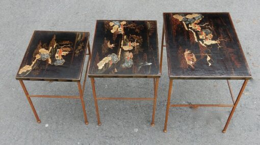1950/70' Series of 3 Gigognes Tables in the Style of Maison Bagués in Gilted Iron With  Top China Black Laq With Landscape and Pagodas and Person