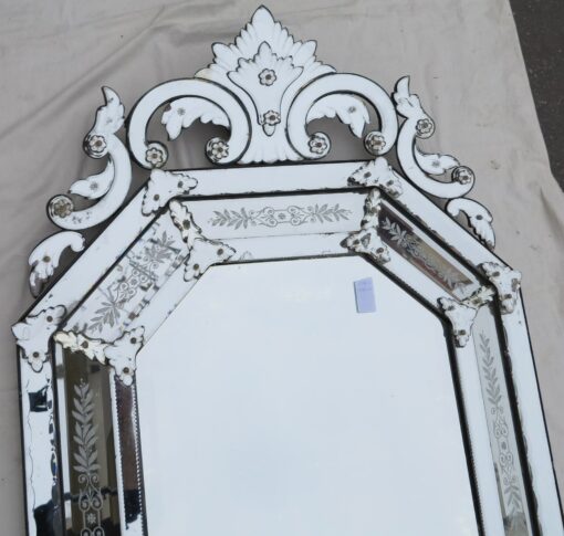 Miroir Venise Octogonal à Fronton Tain Mercure avec Fleurs Gravées – Image 4
