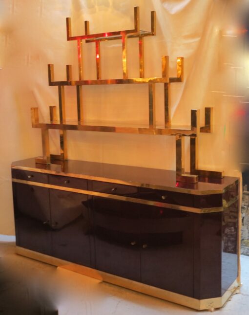 1970' Buffet Style Aldo Tura Laqué Violine Roméo avec Étagère en Laiton Doré Japonisante – Image 4